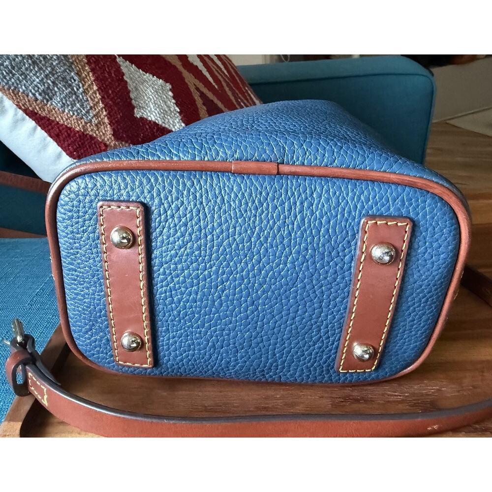 Dooney & Bourke Drawstring Crossbody Jeans Color Italian Pebbled Leather Bag - Picture 10 of 14